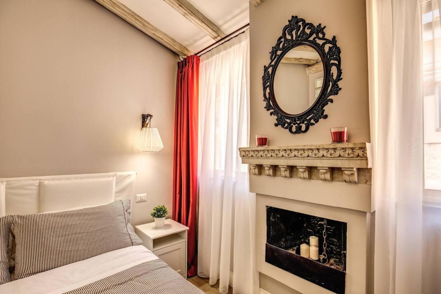 Attic With Terrace By Trevi Fountain Apartment Rome Luaran gambar